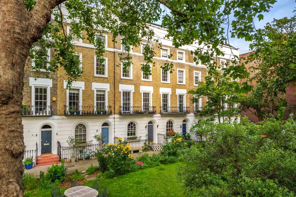 2 bed flat for sale in St. Petersburgh Place, London W2, £1,400,000