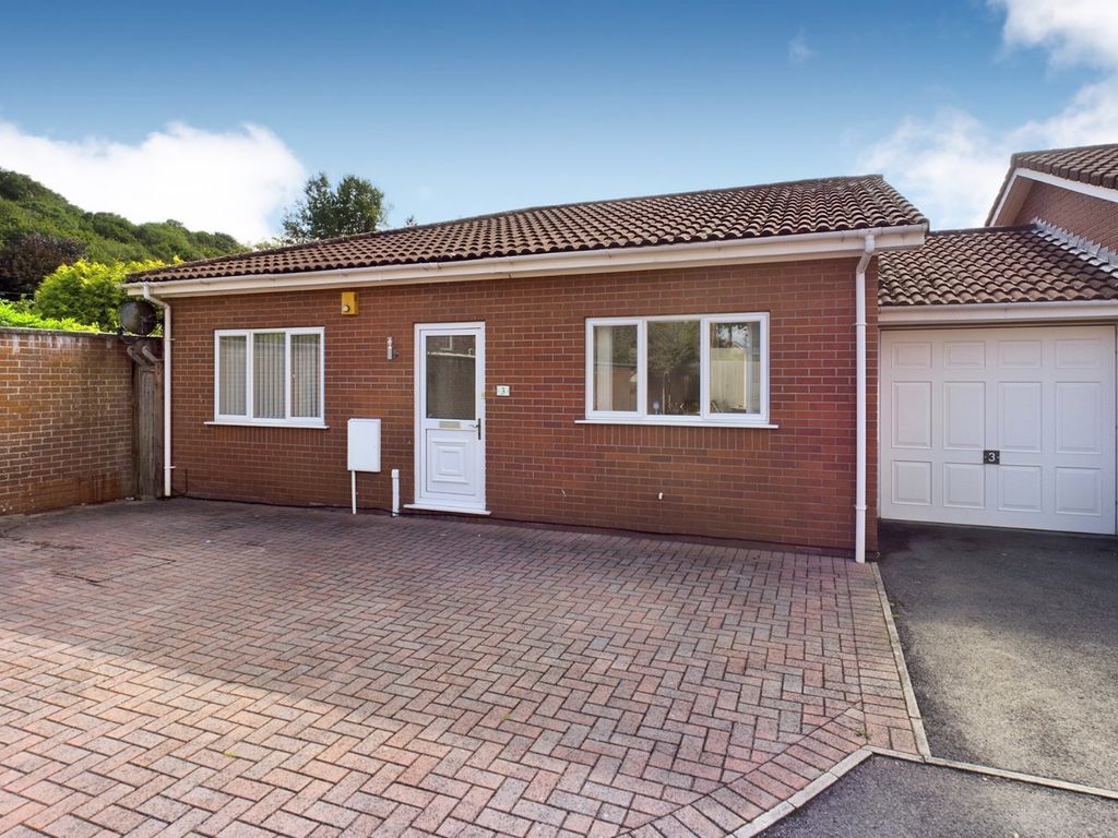 2 bed bungalow for sale in Nore Park Drive, Portishead, Bristol BS20, £425,000