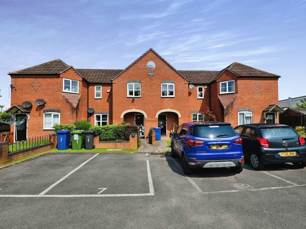 1 bed maisonette for sale in Waterside Court, Tamworth B77, £110,000