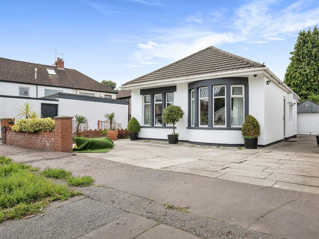 3 bed detached bungalow for sale in Keynsham Road, Heath, Cardiff CF14, £475,000