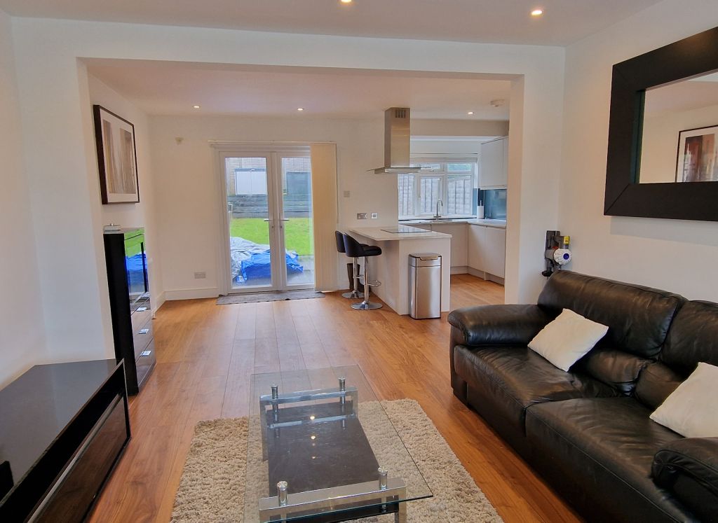 3 bed terraced house for sale in Rushdene Avenue, East Barnet, Barnet EN4, £559,950