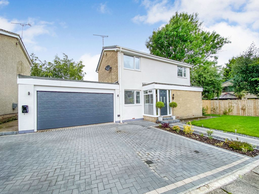 3 bed detached house for sale in Curlew Hill, Morpeth NE61, £395,000