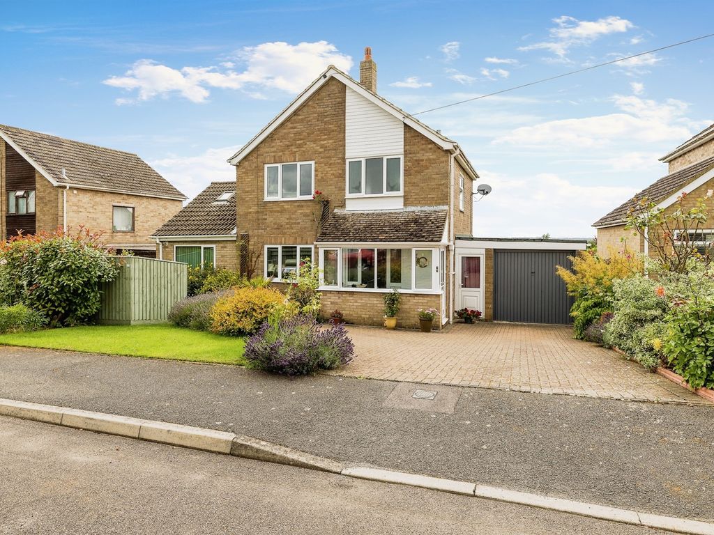 3 bed detached house for sale in St. Johns Way, Hempton, Banbury OX15, £510,000