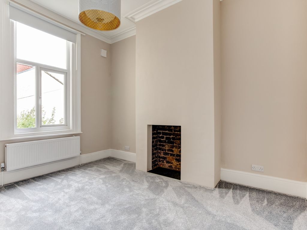 1 bed flat for sale in Ditchling Rise, Brighton BN1, £280,000