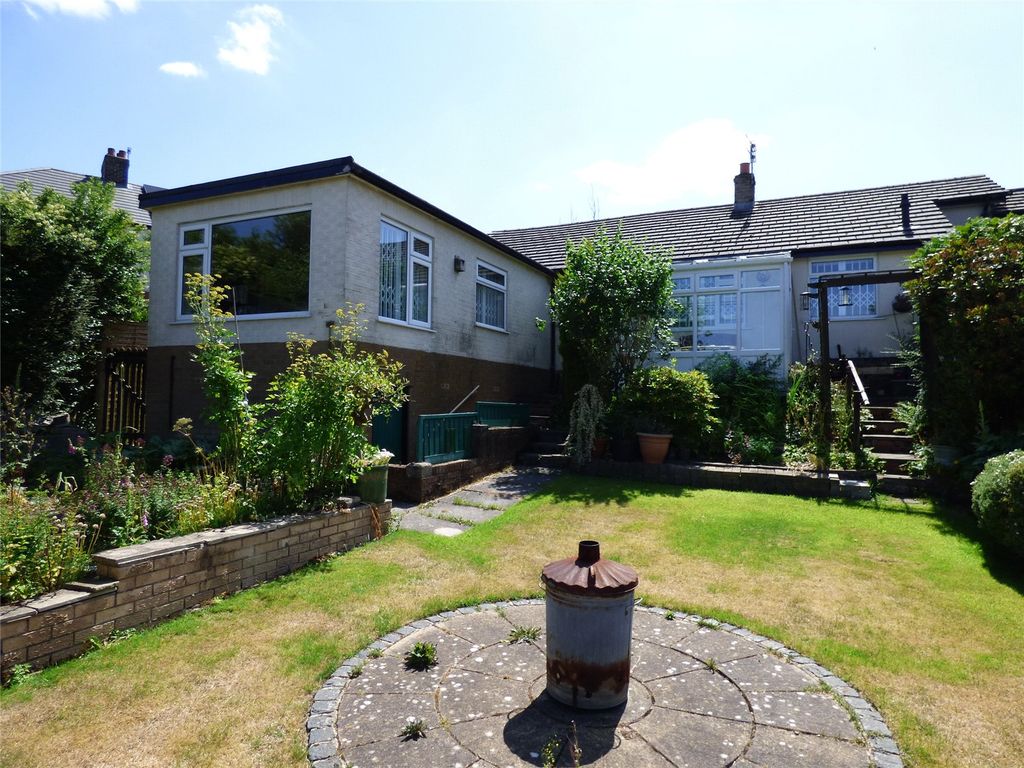 3 bed bungalow for sale in Park Avenue, Furness Vale, High Peak SK23, £425,000