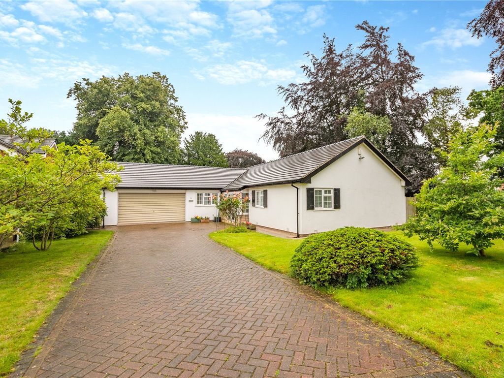 3 bed bungalow for sale in Beaufort Chase, Wilmslow, Cheshire SK9, £700,000