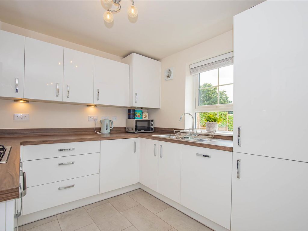 3 bed end terrace house for sale in Rowdell Avenue, Coalpit Heath, Bristol BS36, £360,000