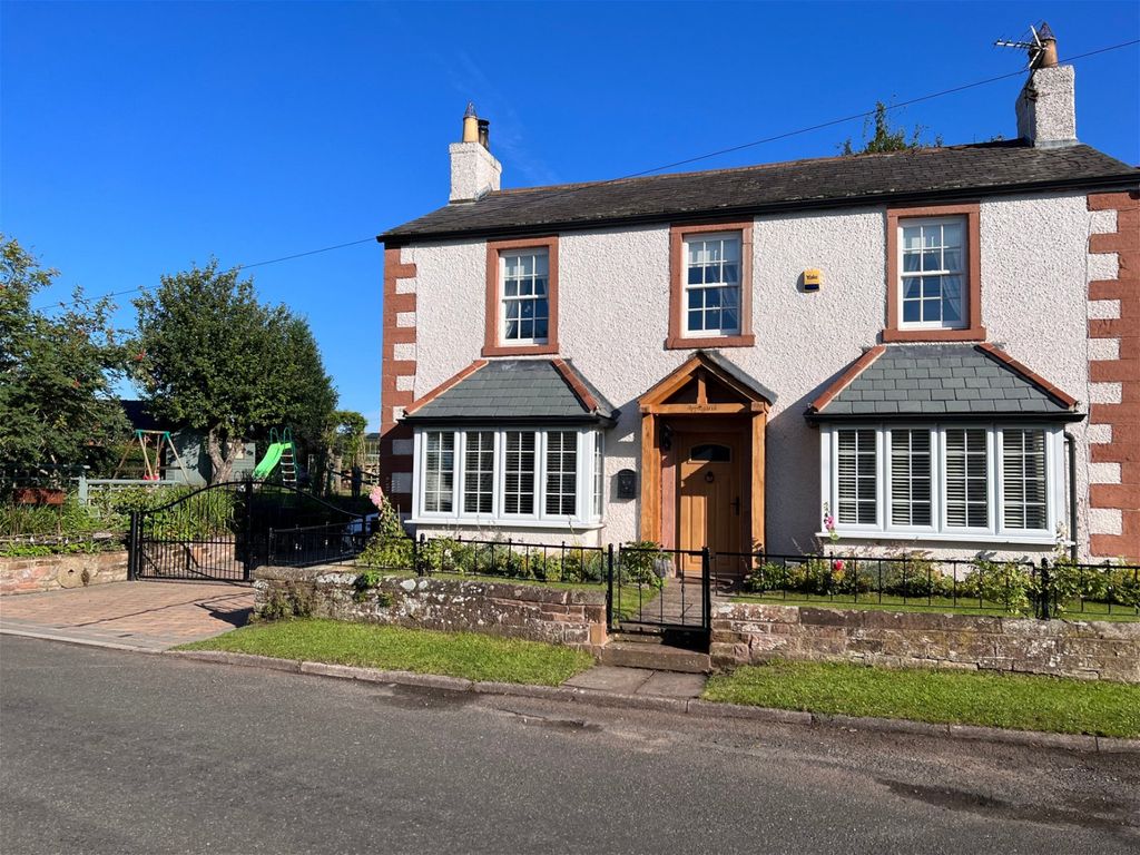 5 bed link-detached house for sale in Irthington, Carlisle CA6, £695,000