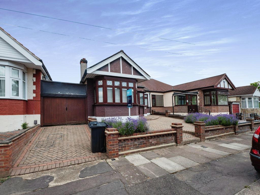 2 bed bungalow for sale in Ardwell Avenue, Ilford IG6, £425,000