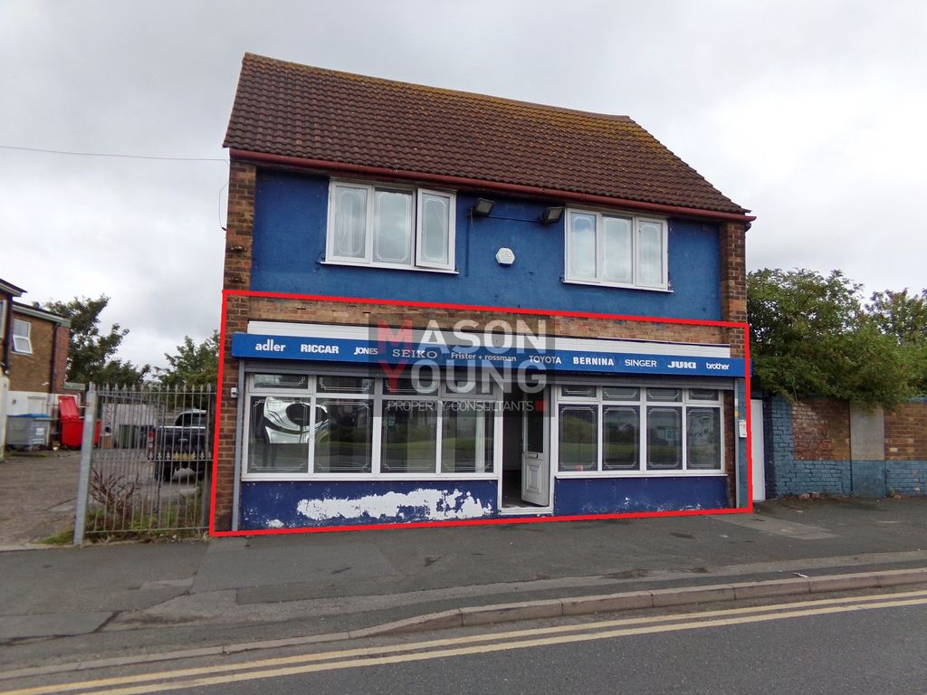 Retail premises to let in Dudley Road, Brierley Hill DY5, £15,000 pa