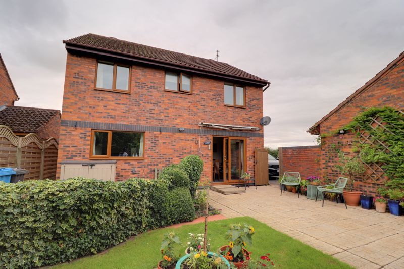4 bed detached house for sale in Moathouse Close, Acton Trussell, Stafford ST17, £500,000