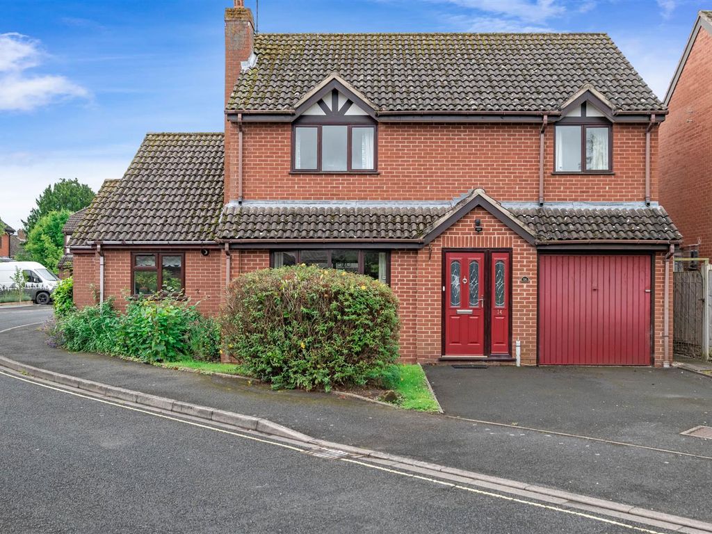 4 bed detached house for sale in Turnpike Close, St. John's, Worcester WR2, £425,000