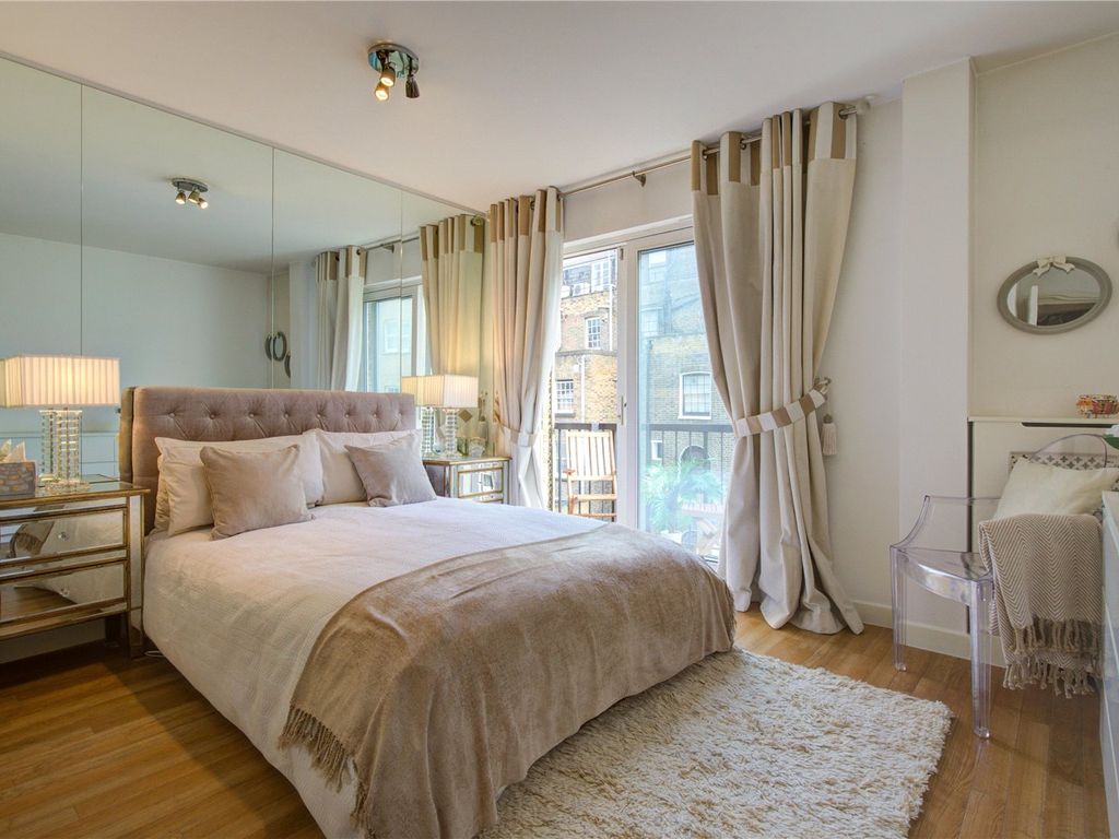 1 bed flat for sale in Queens Gardens, London W2, £700,000