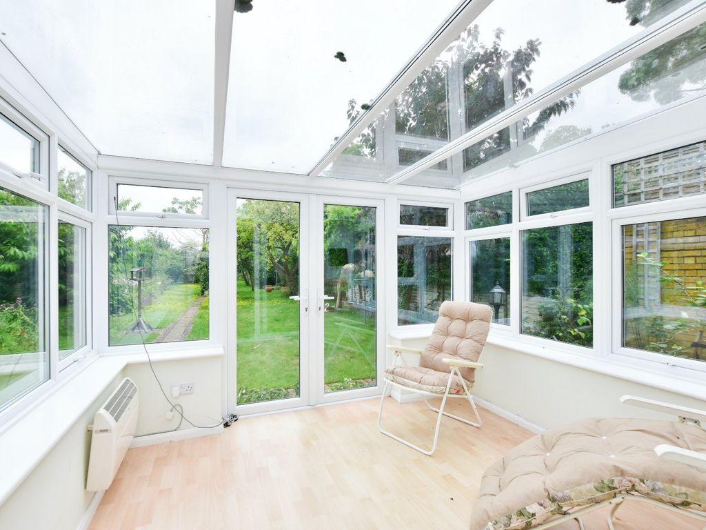 3 bed detached house for sale in Abbots Road, Abbots Langley WD5, £725,000
