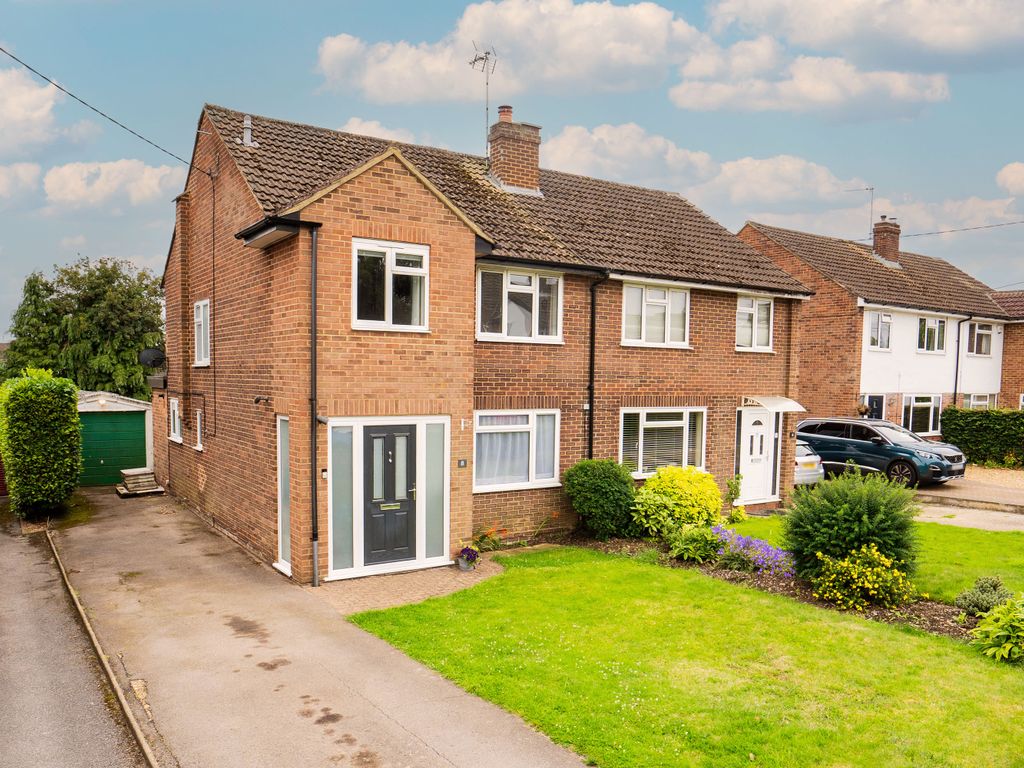 4 bed semi-detached house for sale in Wykeridge Close, Chesham HP5, £600,000