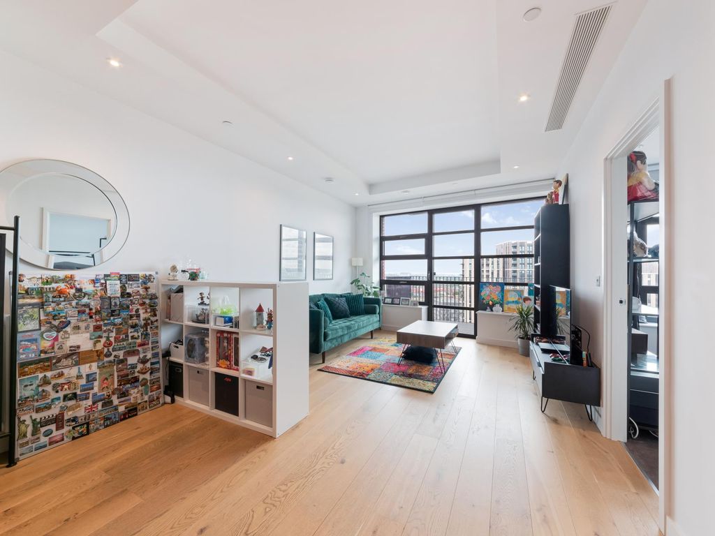 New home, 1 bed flat for sale in Defoe House, London City Island, London E14, £488,000