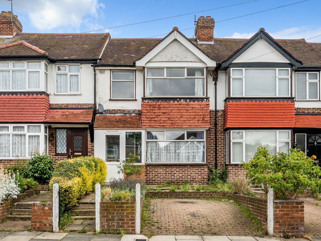 3 bed terraced house for sale in Highmead, London SE18, £425,000