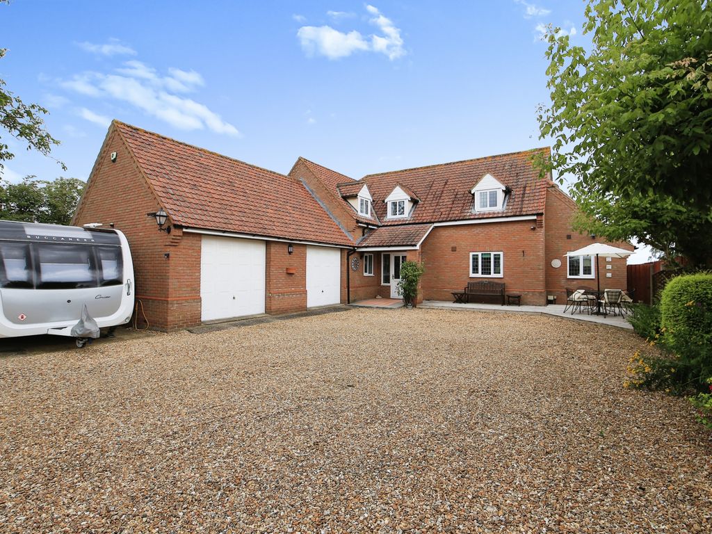 4 bed detached house for sale in Doddington Road, March PE15, £675,000