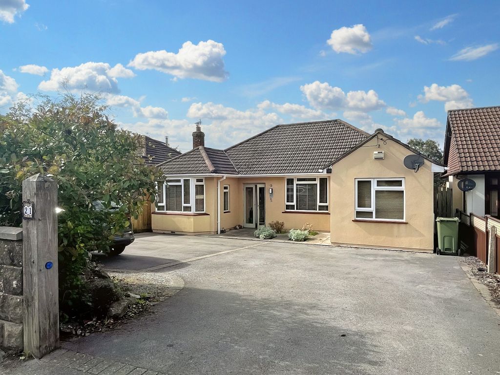 4 bed detached house for sale in Greenhill Road, Sandford, Winscombe, North Somerset. BS25, £465,000