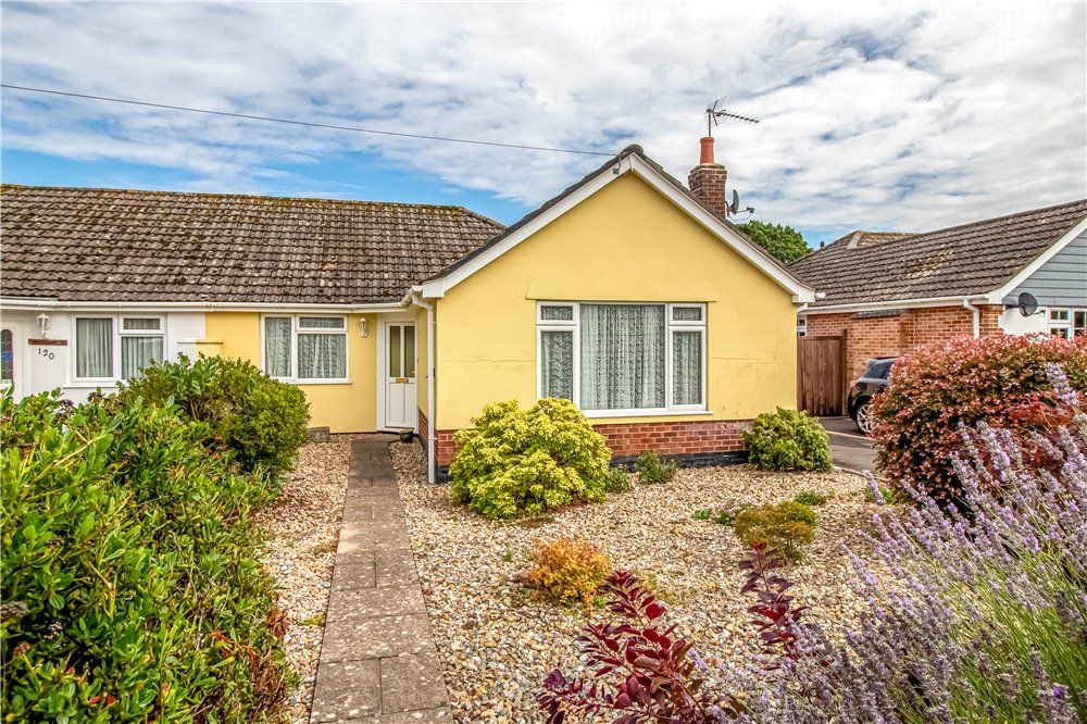 3 bed bungalow for sale in Ferndown, Dorset BH22, £340,000