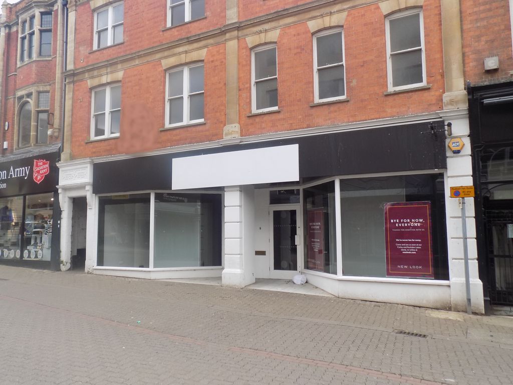 Retail premises to let in Gold Street, Kettering, Northamptonshire NN16, £35,000 pa