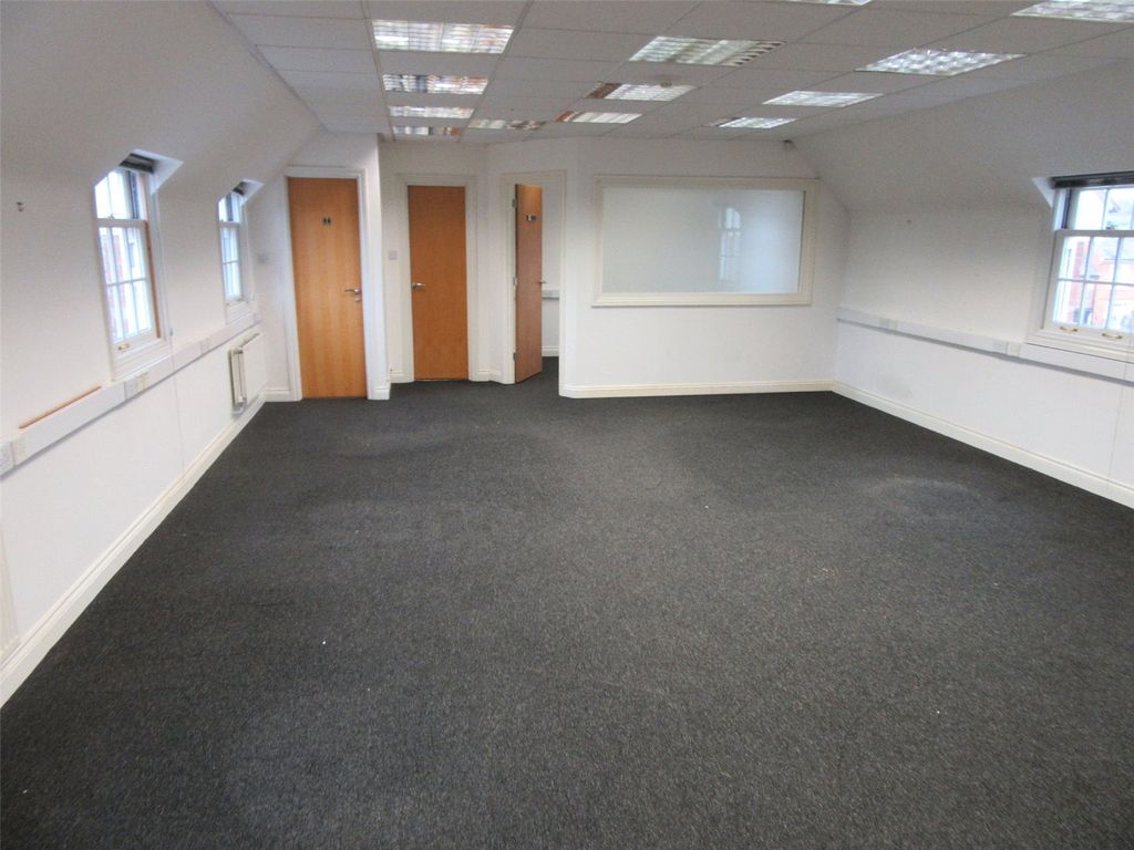 Office to let in 17 White Horse Yard, Towcester, Northampton NN12, £27,500 pa