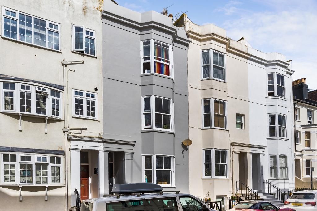 4 bed terraced house for sale in Lansdowne Street, Hove BN3, £699,950