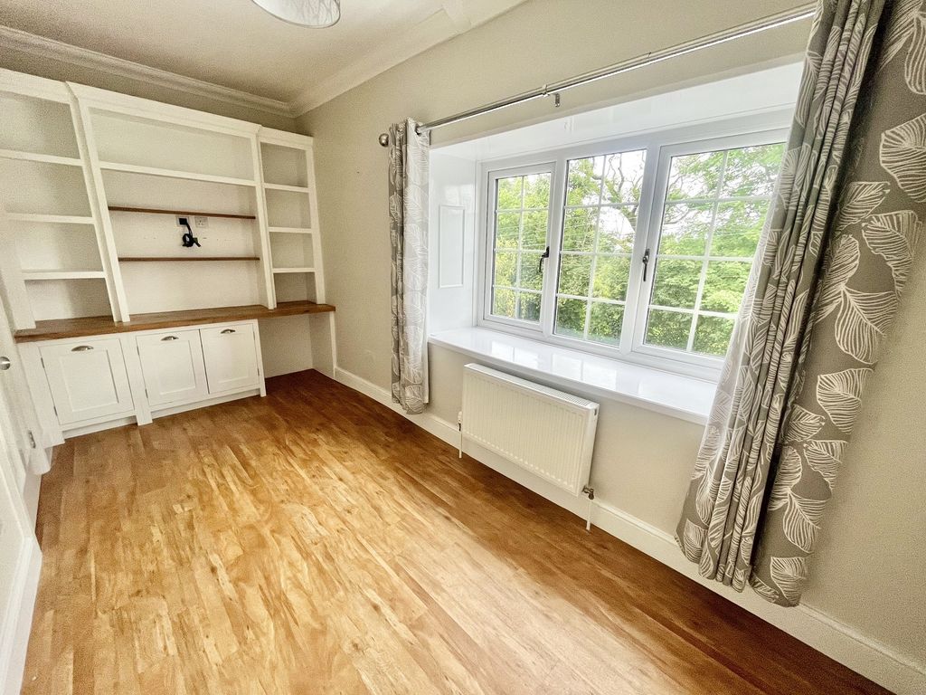 5 bed detached house for sale in Pen Yr Alltwen, Alltwen, Pontardawe, Swansea. SA8, £595,000