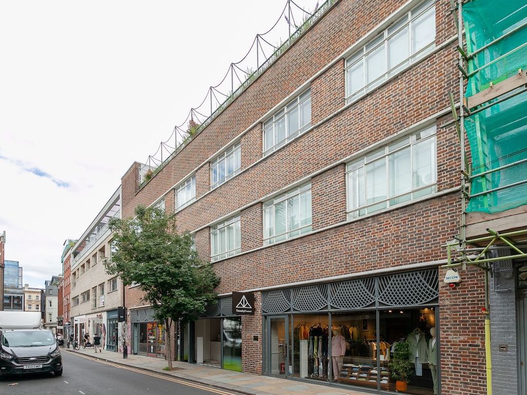 1 bed flat for sale in Element Court, Chance Street, London E2, £525,000
