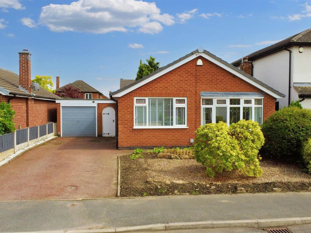 2 bed detached bungalow for sale in Normanby Road, Wollaton, Nottingham NG8, £385,000