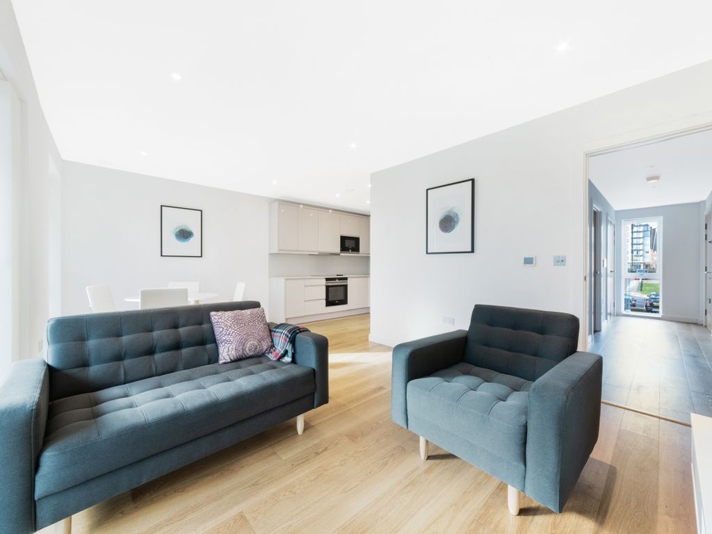 1 bed flat for sale in Lassen House, Colindale Gardens, Colindale NW9, £350,000