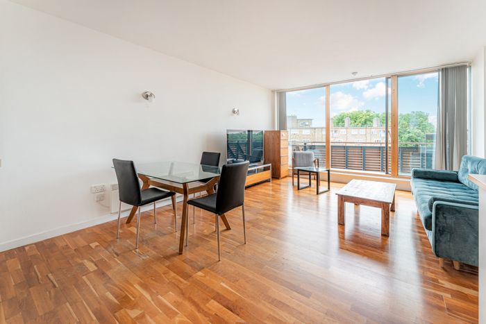 2 bed flat for sale in Poole Street, London N1, £735,000