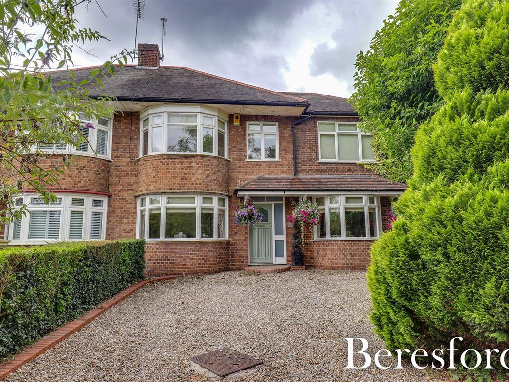 4 bed semi-detached house for sale in The Avenue, Brentwood CM13, £800,000