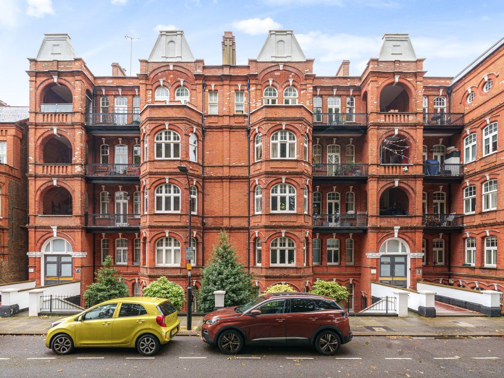 2 bed flat for sale in Mornington Avenue, London W14, £475,000