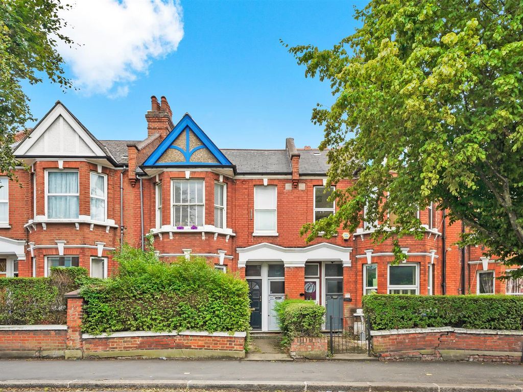 3 bed maisonette for sale in Furness Road, London NW10, £425,000