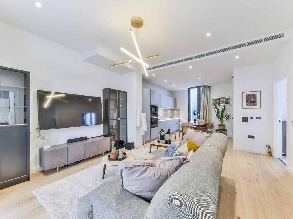 2 bed flat to rent in Brackley Street, London EC1Y, £3,683 pcm