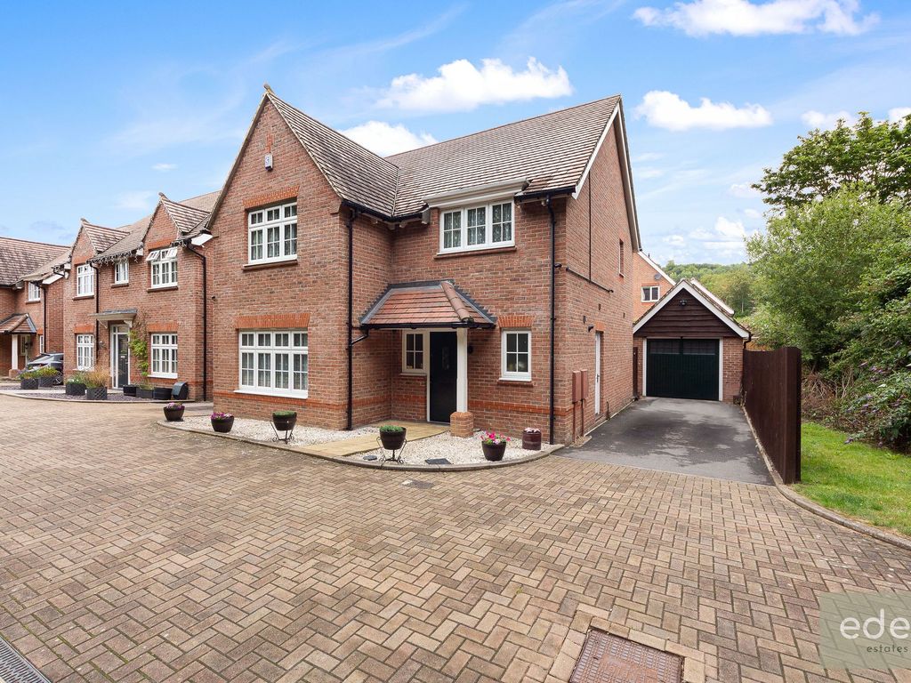 4 bed detached house for sale in Anderson Close, Halling ME2, £510,000