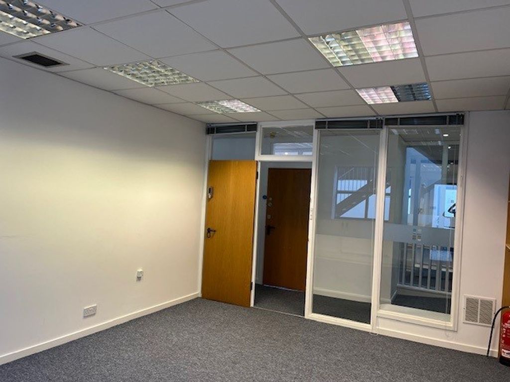 Office to let in Palmerston Road, Bournemouth BH1, £15,000 pa