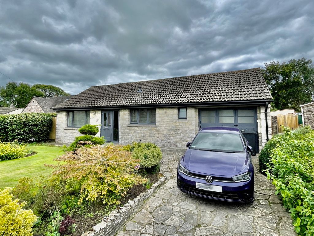 2 bed bungalow for sale in Mead Road, Corfe Castle, Wareham BH20, £665,000