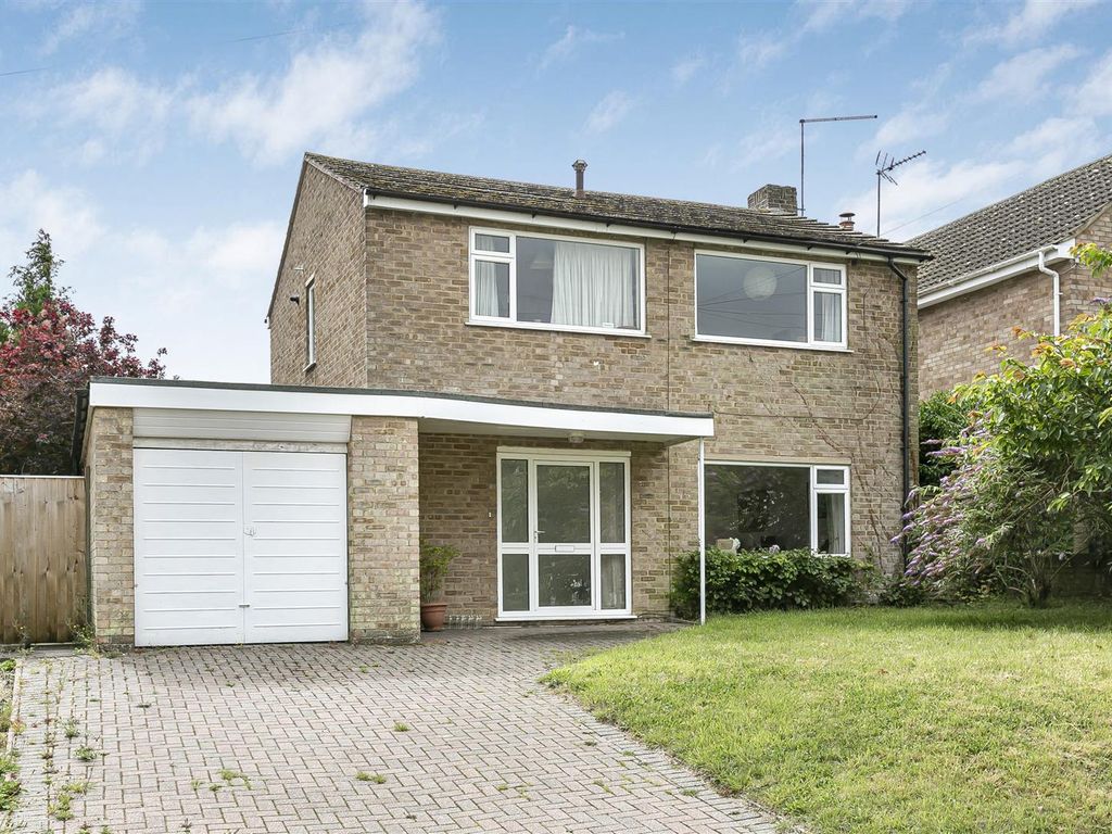 3 bed detached house for sale in Gallows Hill, Saffron Walden CB11, £485,000