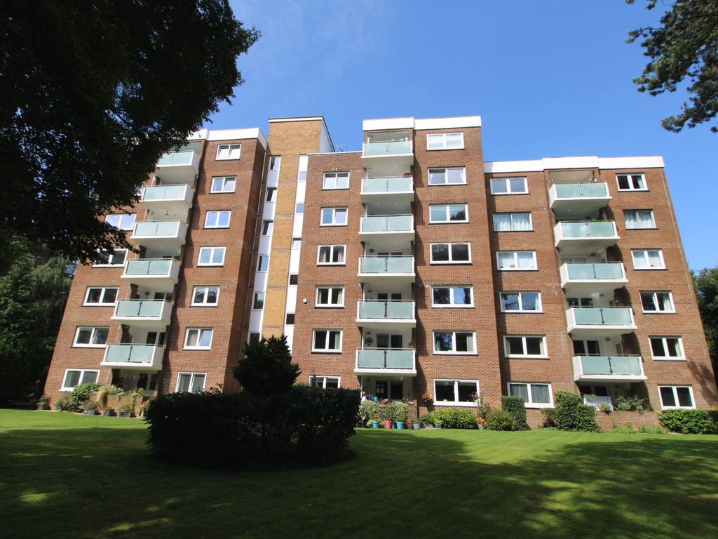 2 bed flat to rent in The Avenue, Poole BH13, £1,200 pcm