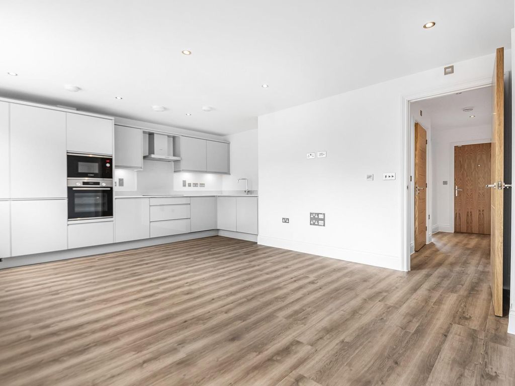 New home, 1 bed flat for sale in Flat B, Lansdowne View, Tilehurst, Reading RG31, £289,000