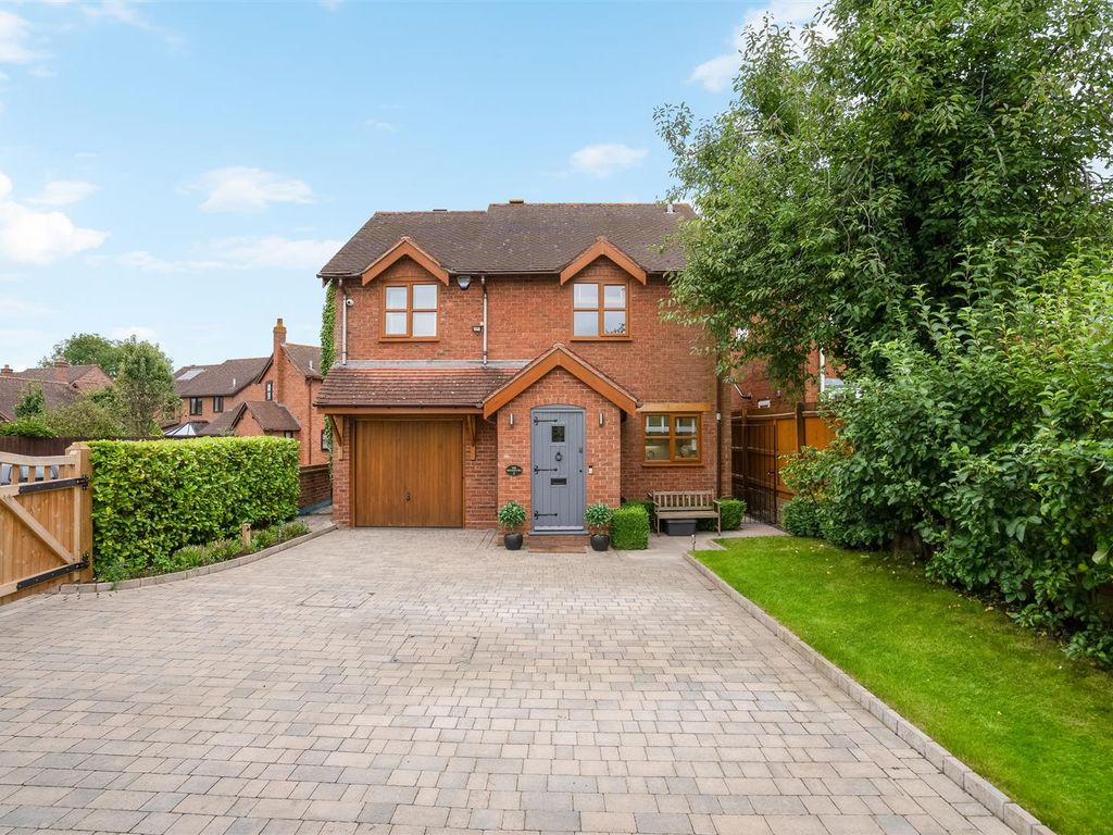 3 bed detached house for sale in Bakehouse Lane, Chadwick End, Solihull B93, £450,000