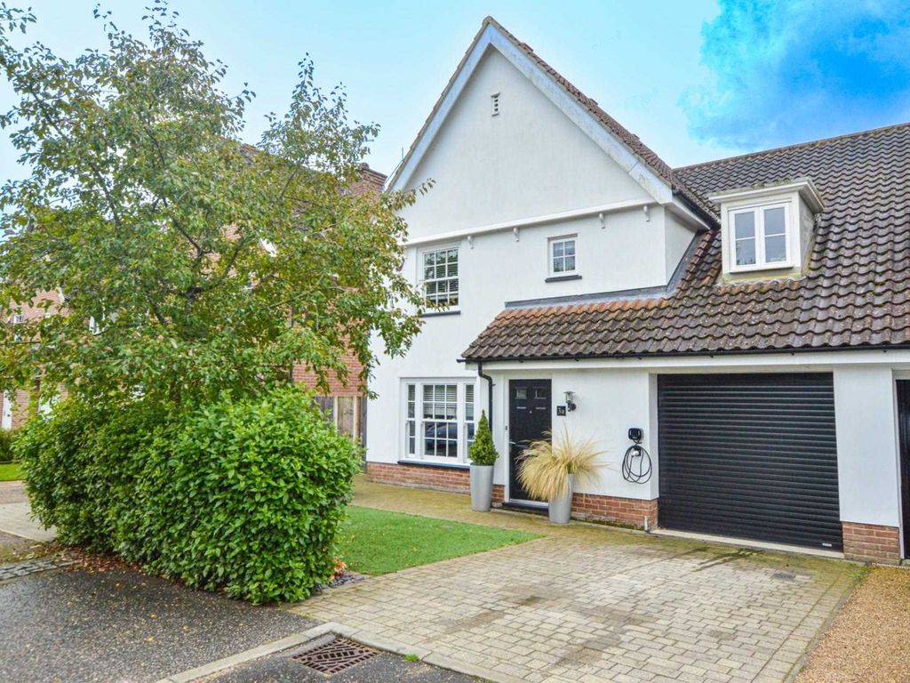 4 bed detached house for sale in Copeman Road, Little Plumstead NR13, £375,000