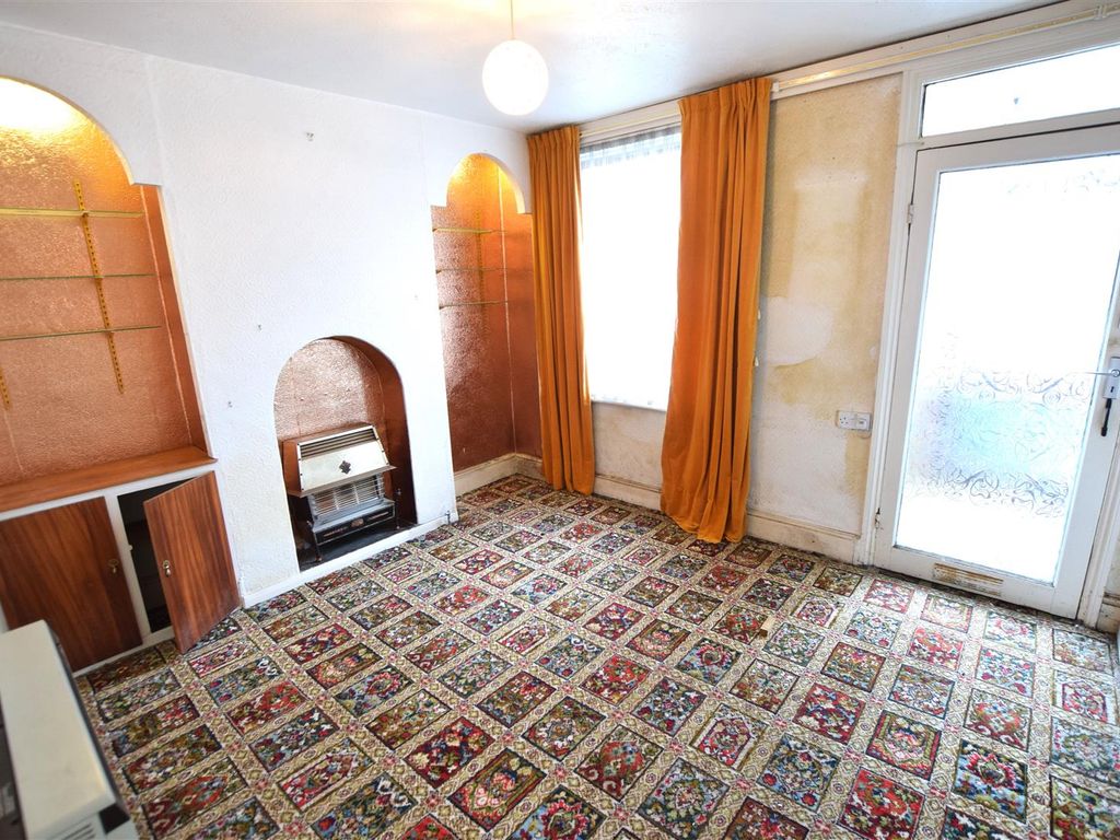 2 bed terraced house for sale in Victoria Street, Worcester WR3, £135,000