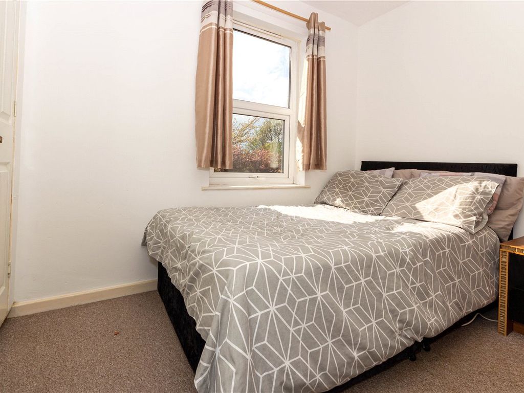 2 bed terraced house for sale in Oaktree Garth, Welwyn Garden City, Hertfordshire AL7, £325,000