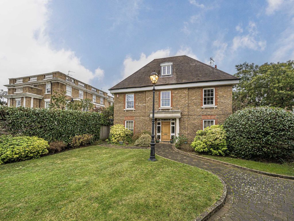 4 bed property for sale in Chalmers Way, Twickenham TW1, £1,695,000