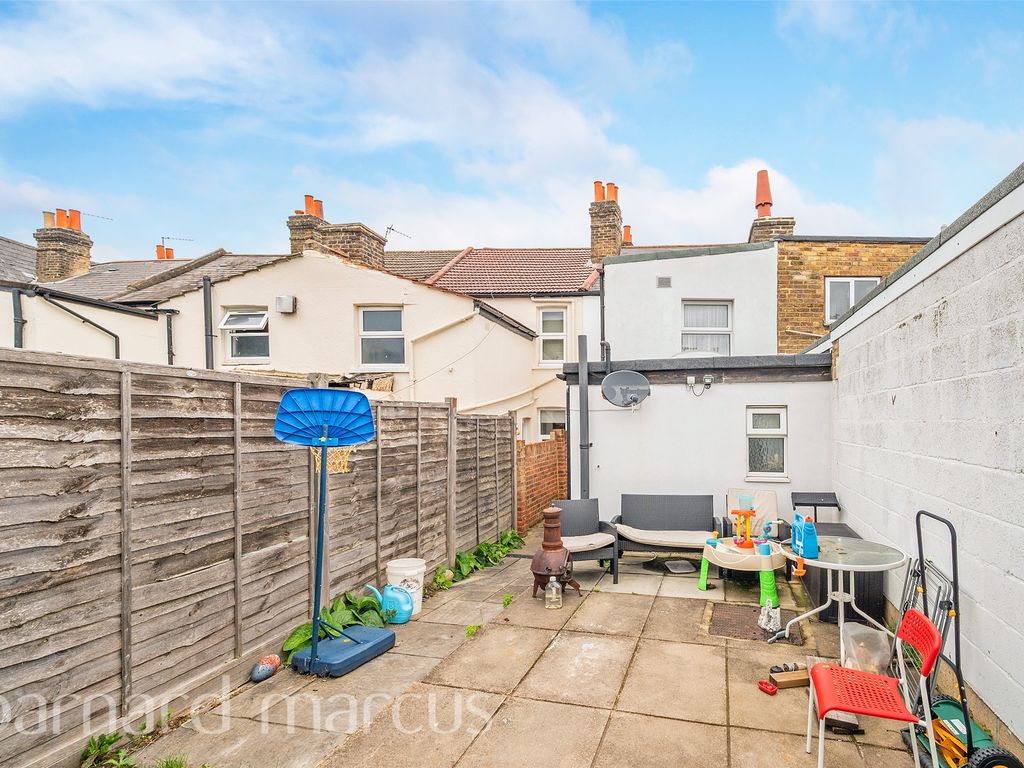 3 bed terraced house for sale in Stafford Road, Wallington SM6, £425,000