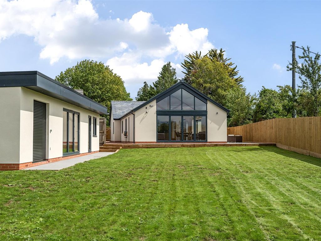 4 bed detached bungalow for sale in Gloucester Road, Corse, Gloucester GL19, £675,000