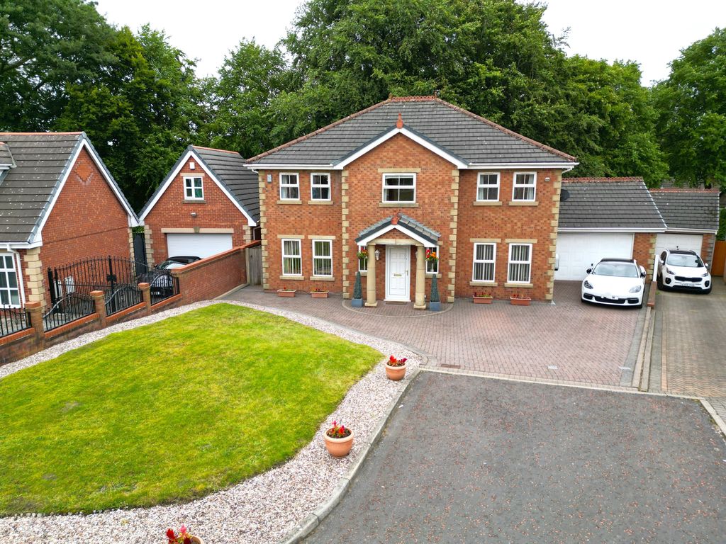 5 bed detached house for sale in Lavender Walk, Garswood, Ashton-In-Makerfield WN4, £450,000